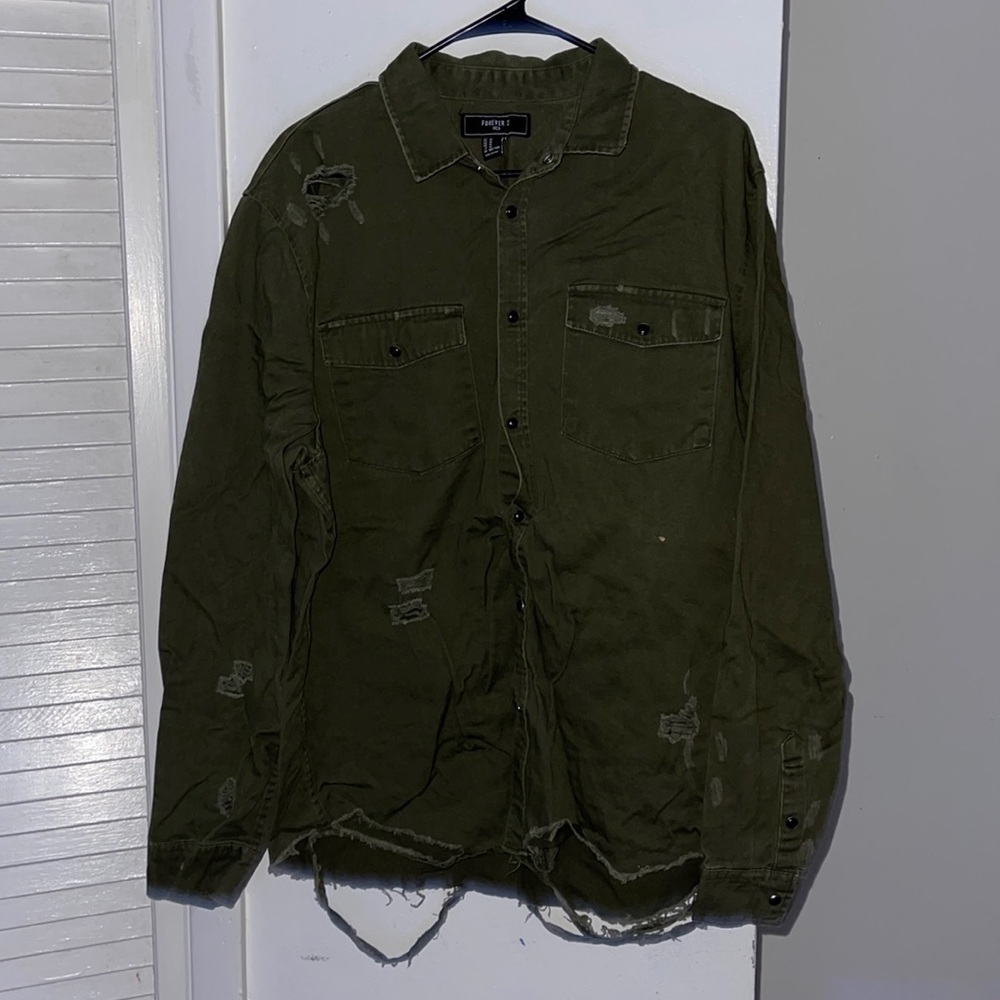 XL distressed light weight shirt
